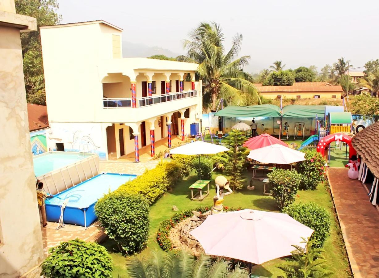 Hotel Ganiela كبالمي المظهر الخارجي الصورة