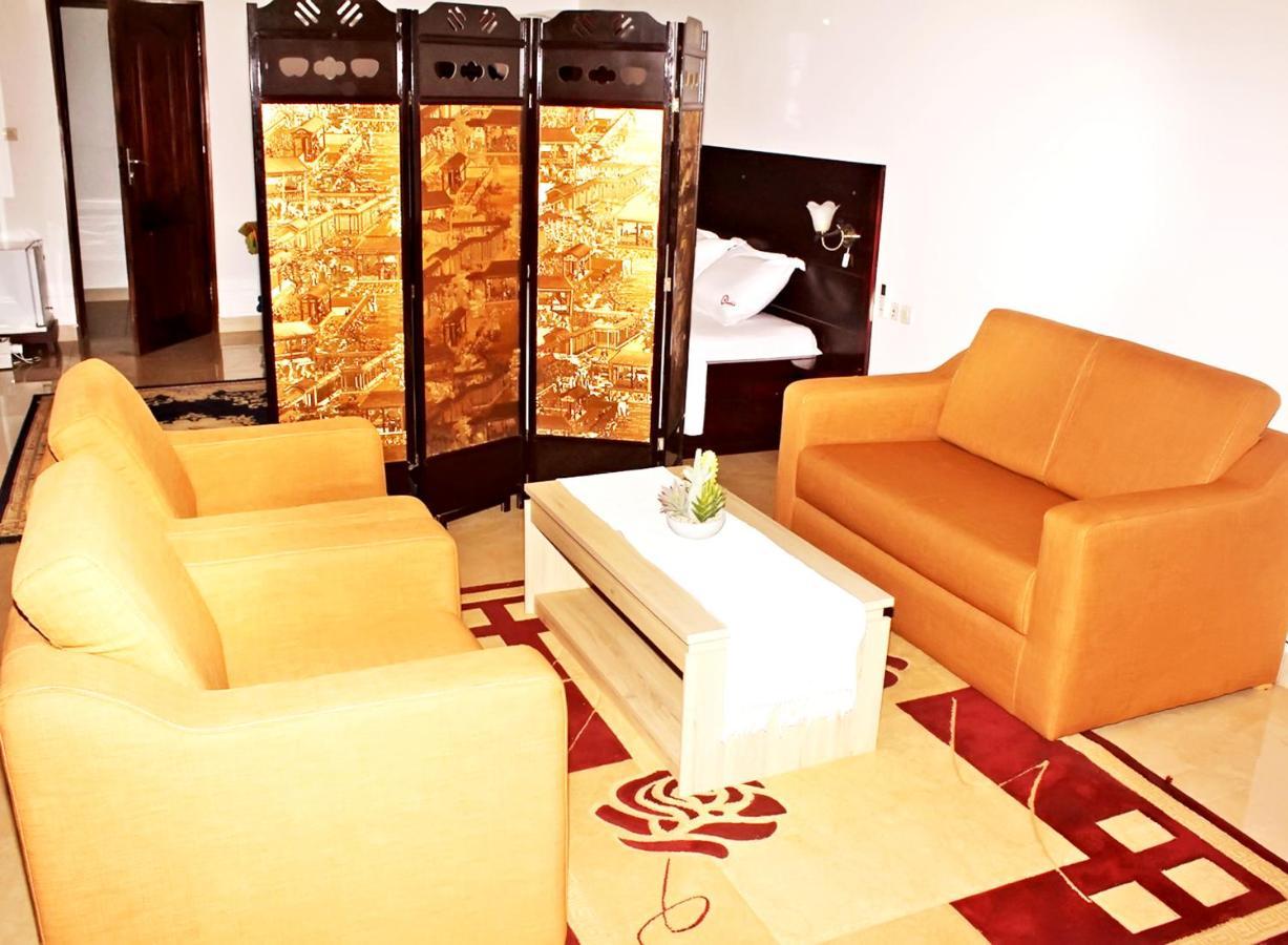 Hotel Ganiela كبالمي المظهر الخارجي الصورة