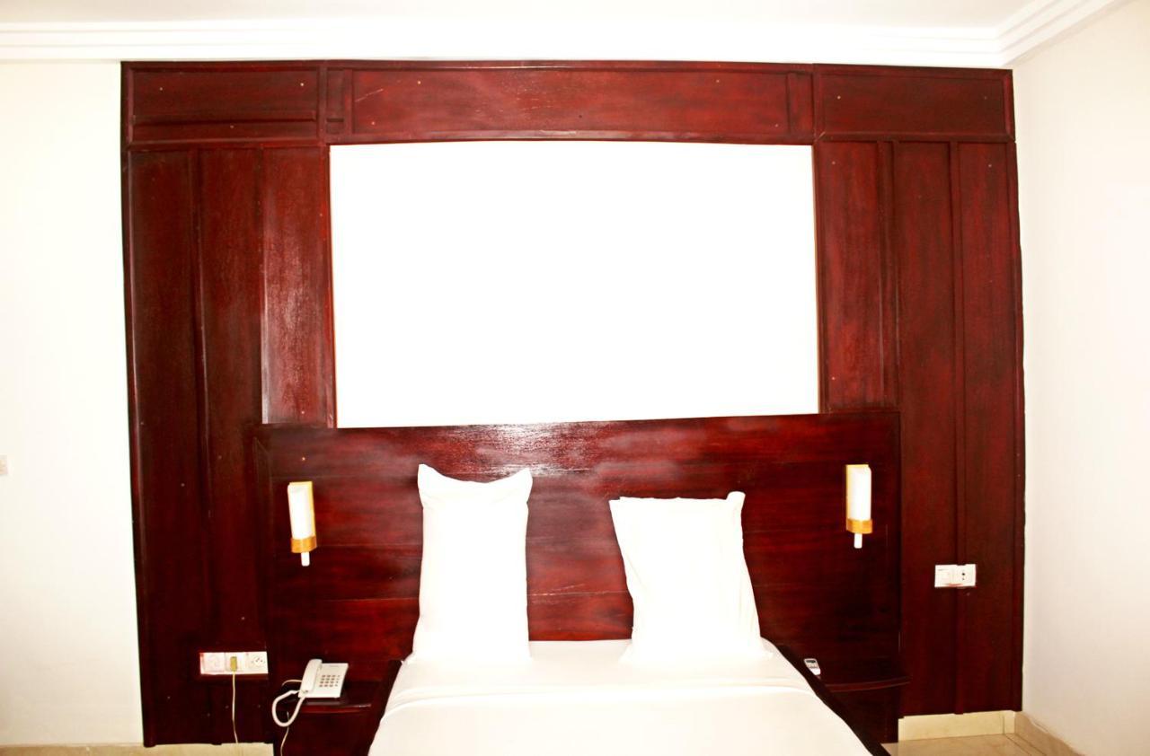 Hotel Ganiela كبالمي المظهر الخارجي الصورة