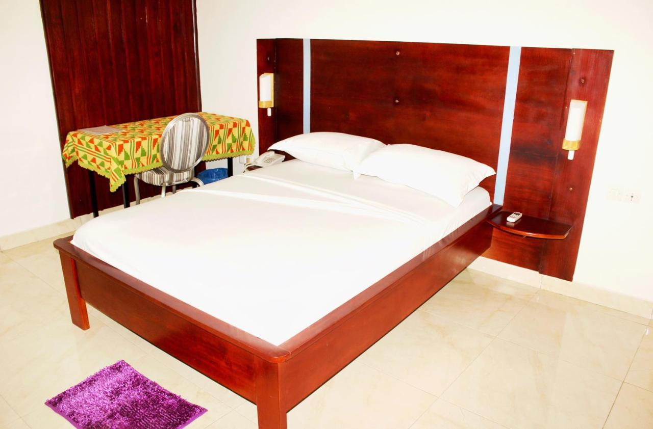 Hotel Ganiela كبالمي المظهر الخارجي الصورة