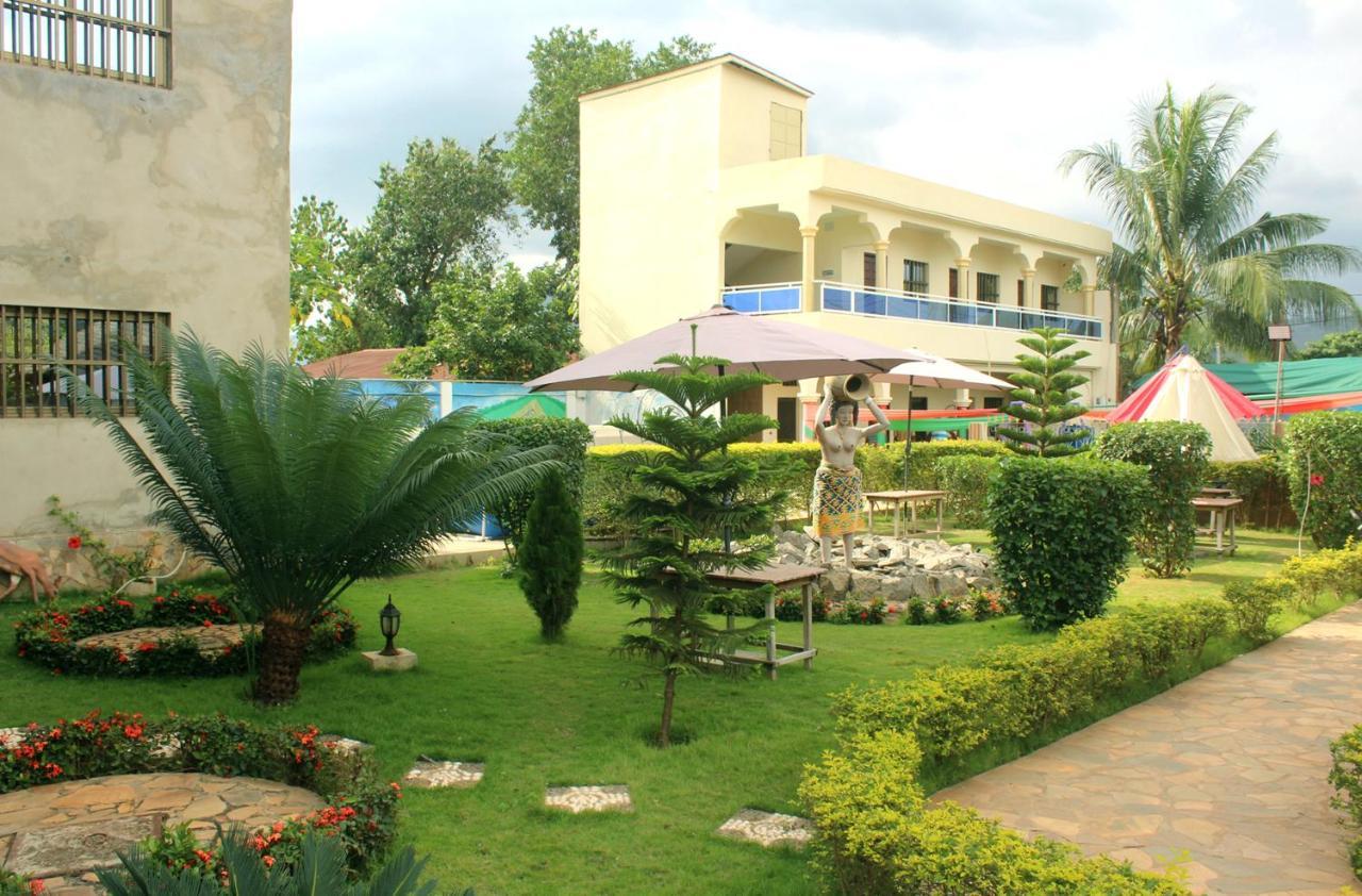 Hotel Ganiela كبالمي المظهر الخارجي الصورة